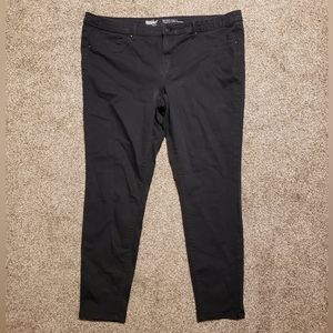 Women's Mossimo stretchy black skinny jegging jeans size 18W in great condition